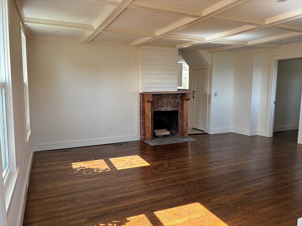 Living Room with Fireplace