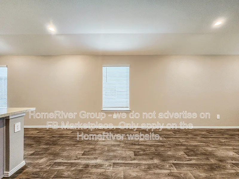 3 bed, 2.0 bath, 1530 sqft, $1,995 — Photo 4