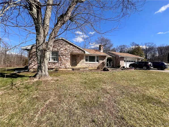 4853 Jasper Rd, Emmaus, PA 18049