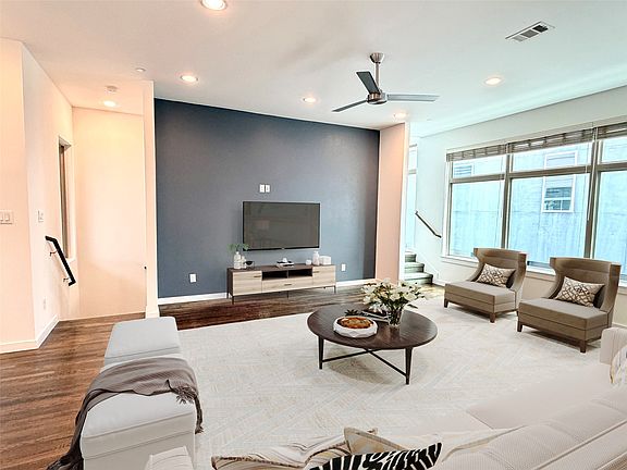 5th image of 1861 Summit Ave #2