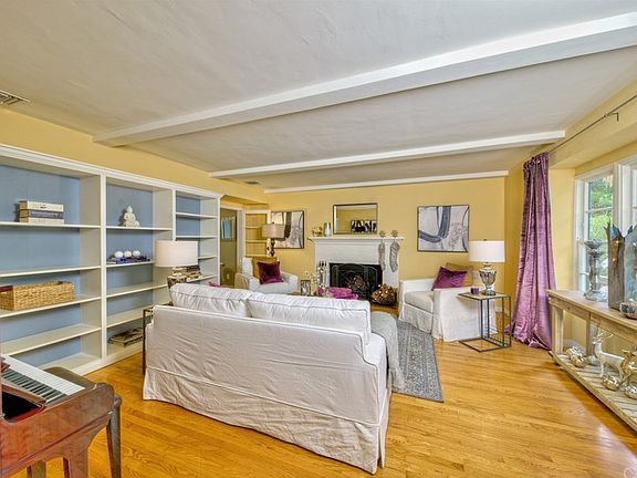 4th image of 1026 Alta Pine Dr