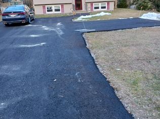 36 Hemlock Ridge Rd, Chelsea, ME 04330