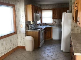 521 Garfield Ave, Lincoln Park, MI 48146