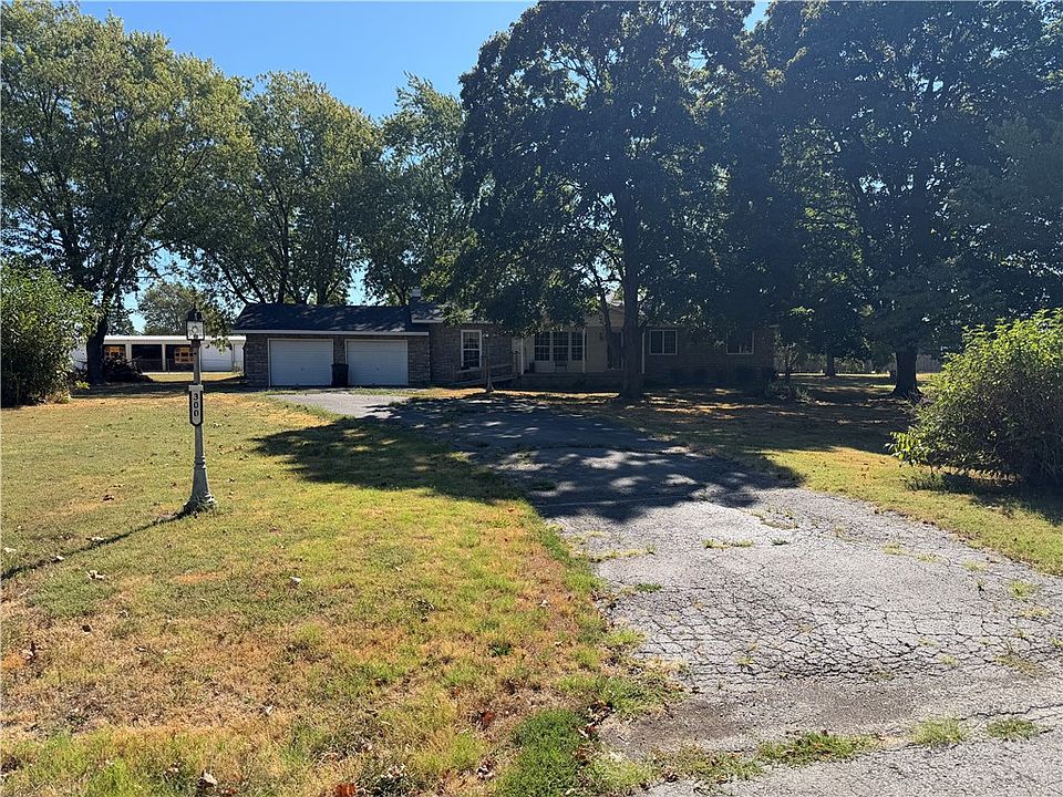 1st image of 300 S Holmes Ave