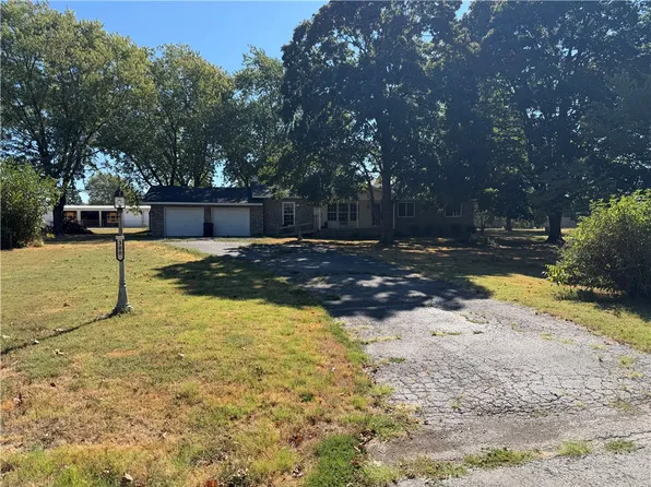 300 S Holmes Ave, Wheaton, MO 64874
