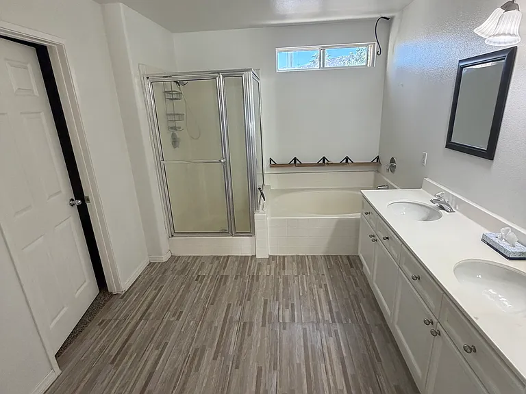 42219 Brighton St — Photo 16