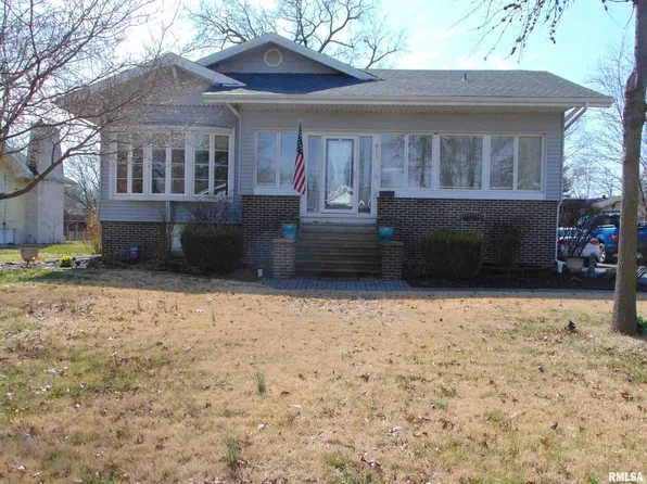 417 E North St, Du Quoin, IL 62832