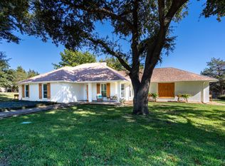 1505 Williamsburg Ct, Ennis, TX 75119