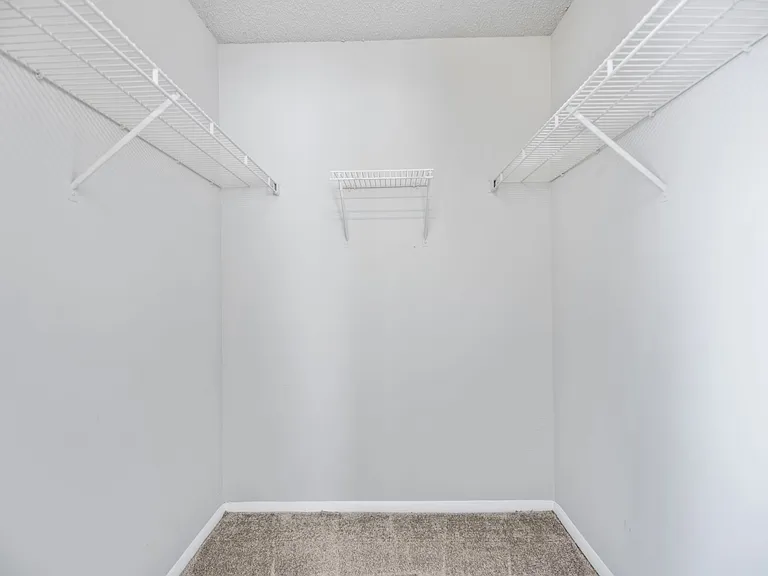 420 Michelle Linnea Dr — Photo 33