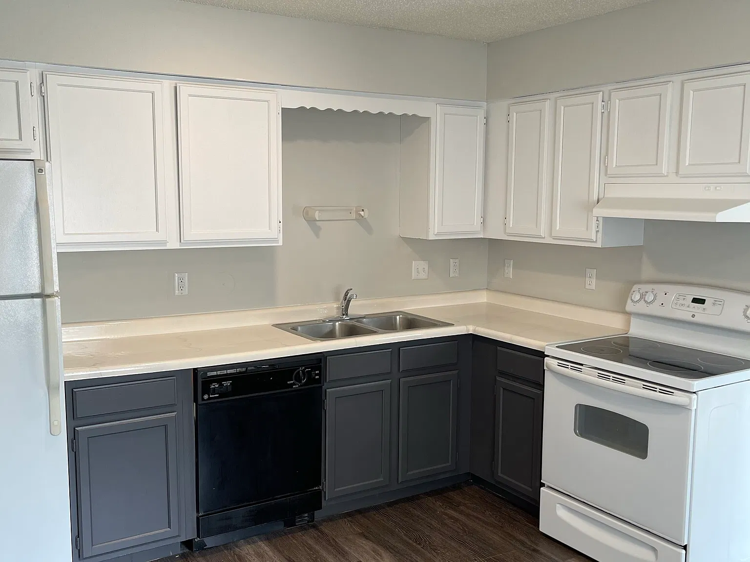 3 bed, $1,779 — Photo 2