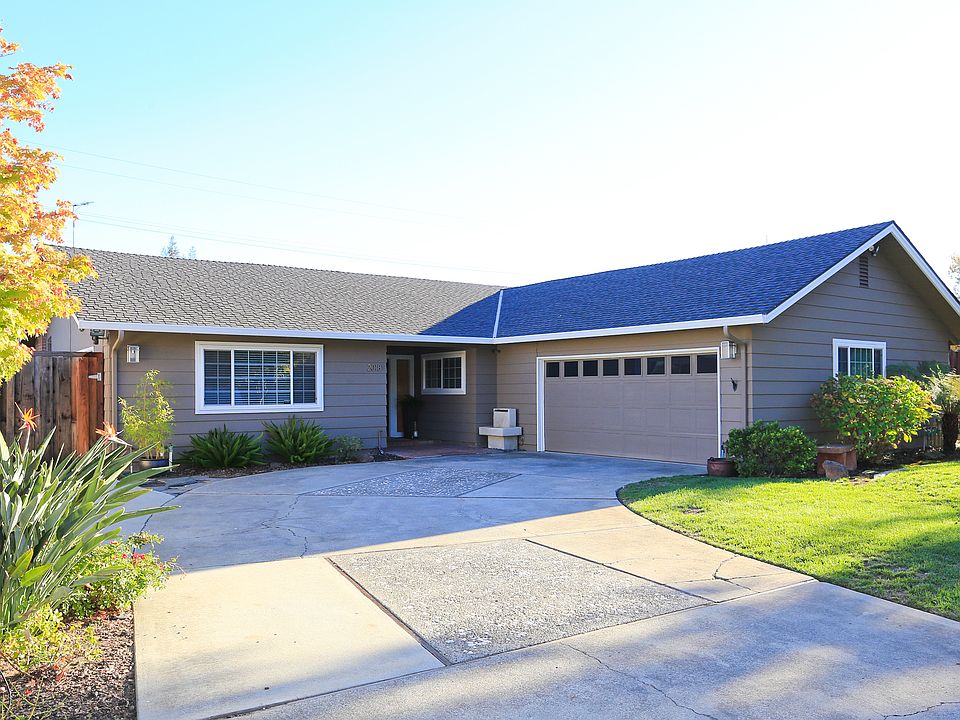 1st image of 2018 Rosswood Dr