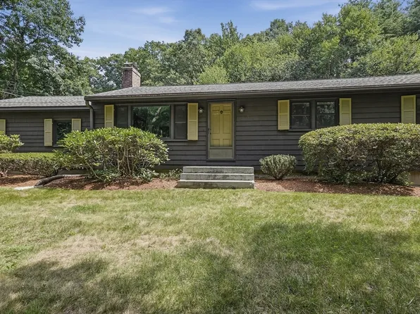 9 Conestoga Rd, Chelmsford, MA 01824