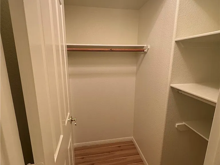 701 Capri Dr #13B — Photo 11