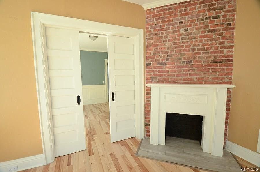 1st image of 152 Oxford Ave #2