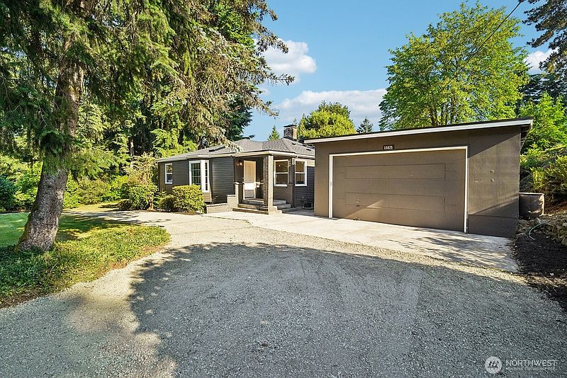 2nd image of 15825 SE 116th Street