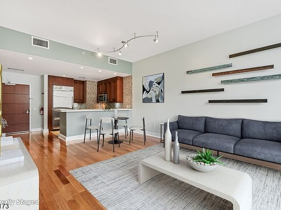 3rd image of 8100 River Rd #210