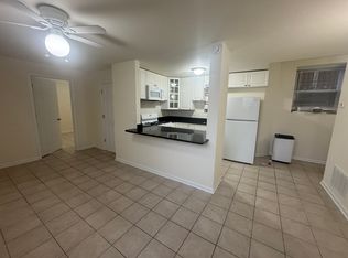 3400 W Barry Ave #G, Chicago, IL 60618