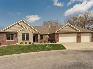 2581 Overland Point Cir NW, Rochester, MN 55901