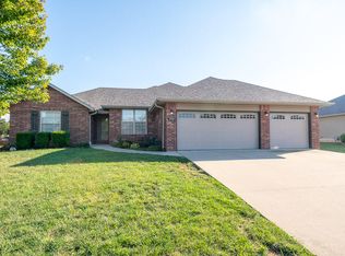 3928 W Tall Pine Ct, Springfield, MO 65810