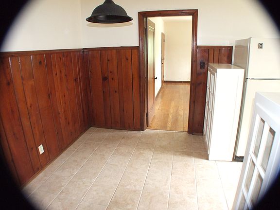 4th image of 565 Terrace Ave APT 2