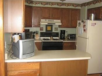 2nd image of 5 Sharron Dr