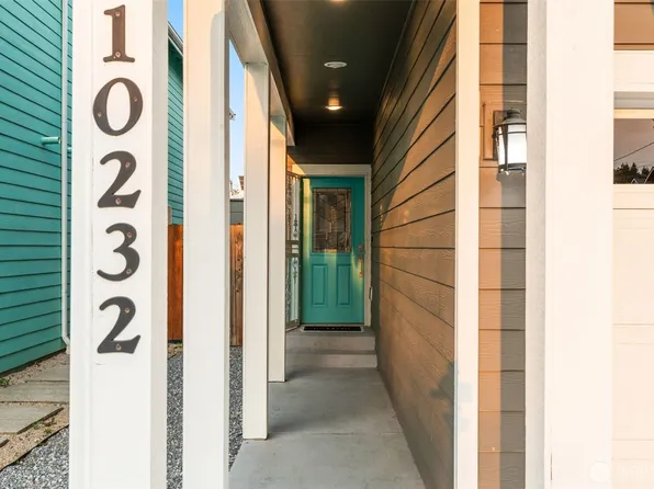 10232 17th Avenue SW, Seattle, WA 98146