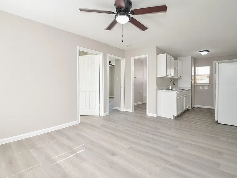6010 Collingsworth St #2 — Photo 12