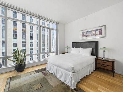 18 W 48th St APT 22A, New York, NY, 10036