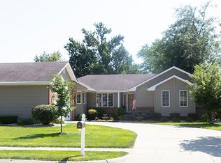 2317 Estes Ln, Fremont, NE 68025
