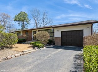 519 S Bennett Ave, Palatine, IL 60067