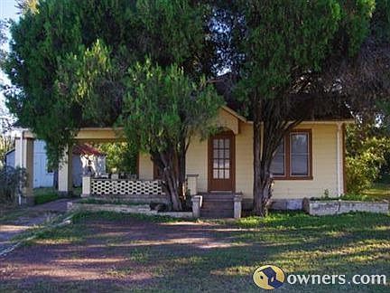 Charming front of house