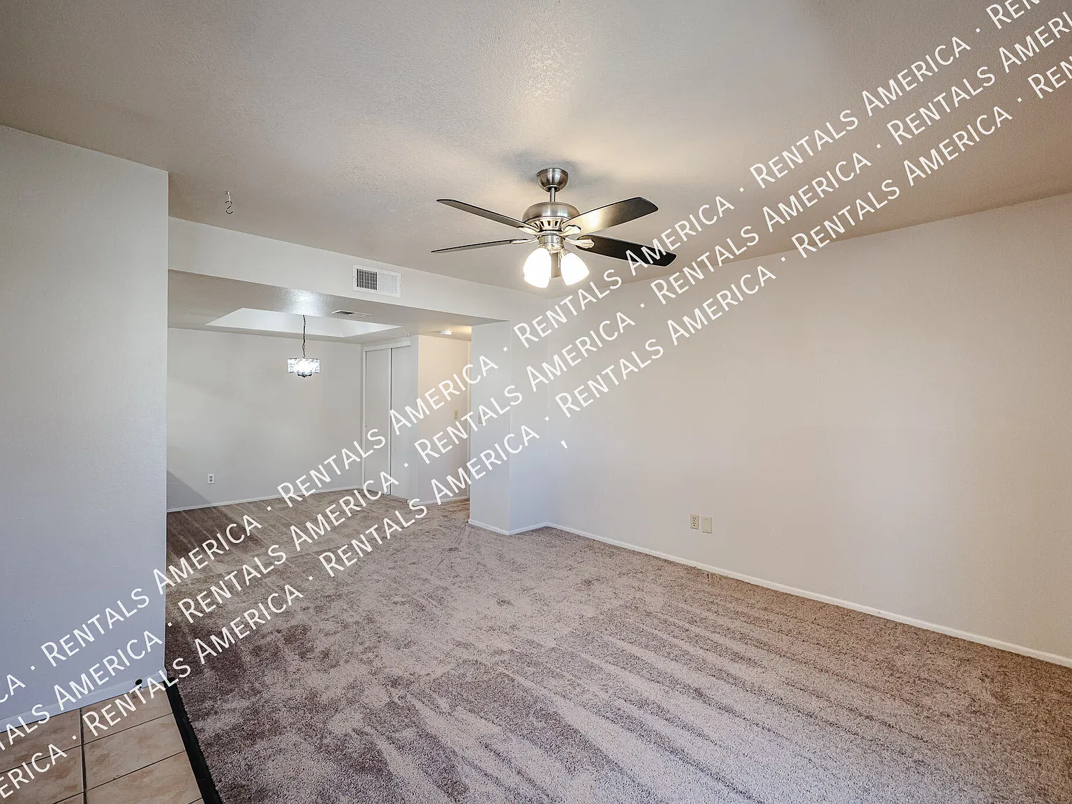 Scottsdale 1-Bedroom Condo, New Carpet & Great Location! — Photo 4