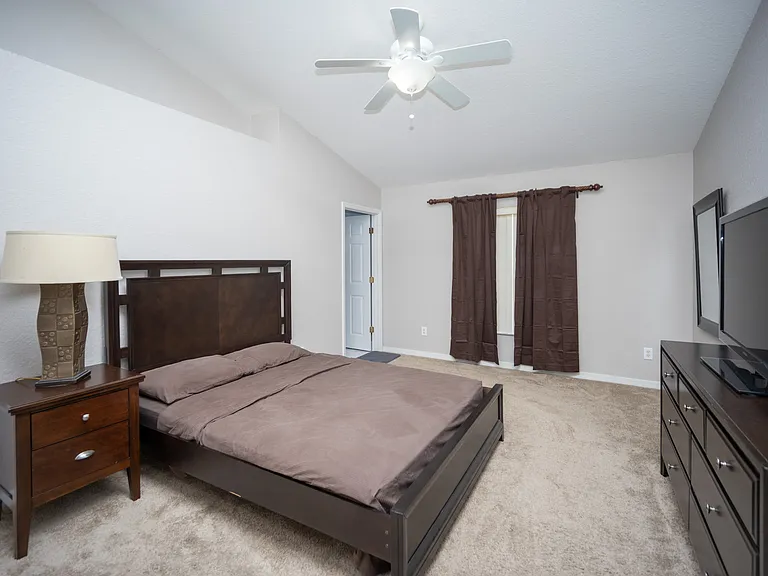 464 Gleneagles Dr — Photo 10