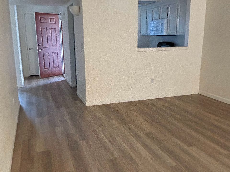 1st image of 1909 High Valley Ct Unit 105
