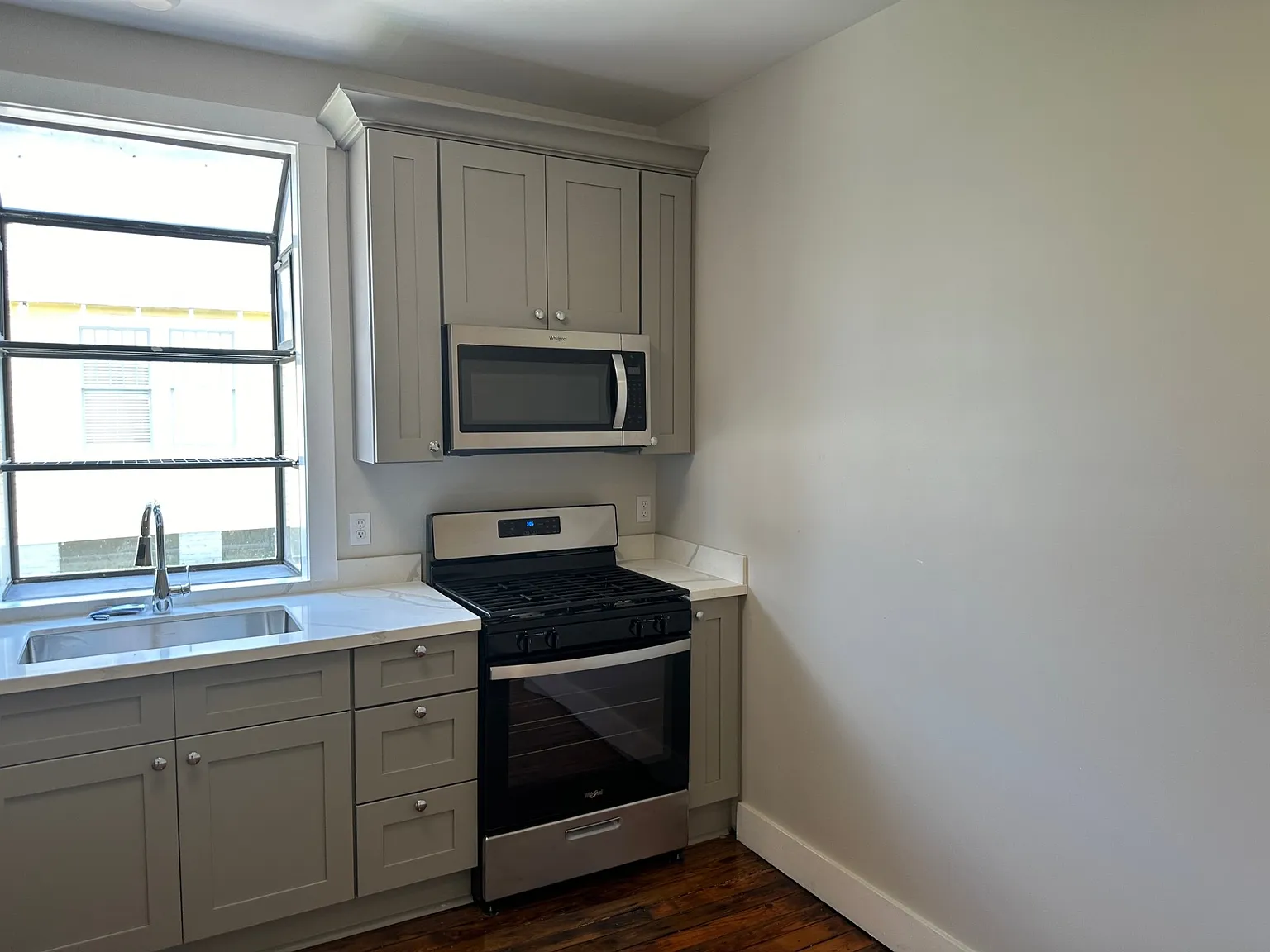 1 bed, 1100 sqft, $1,135 — Photo 4