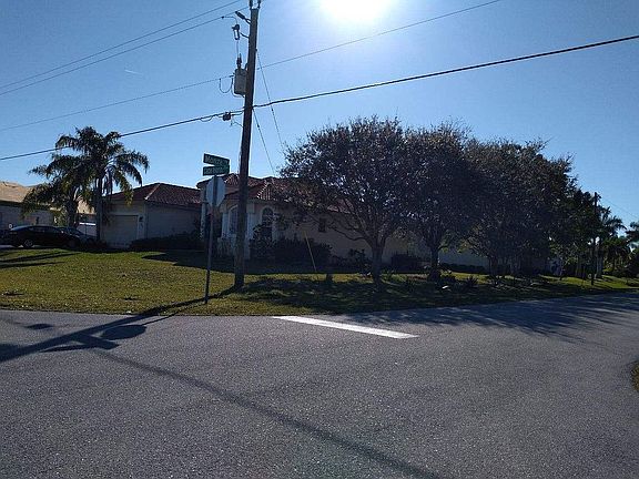 Corner of Monza & Cape Horn