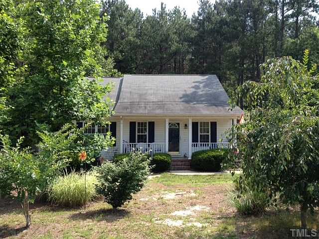 2nd image of 90 Medford Dr