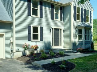 59 Fieldstone Dr, Dover, NH 03820