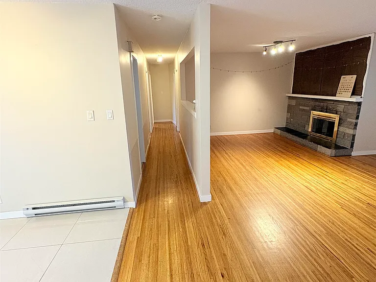 2390 Kitchener Ave — Photo 4