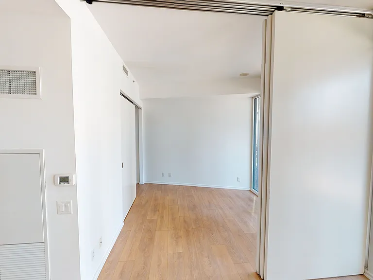 125 Peter St #1212 — Photo 17