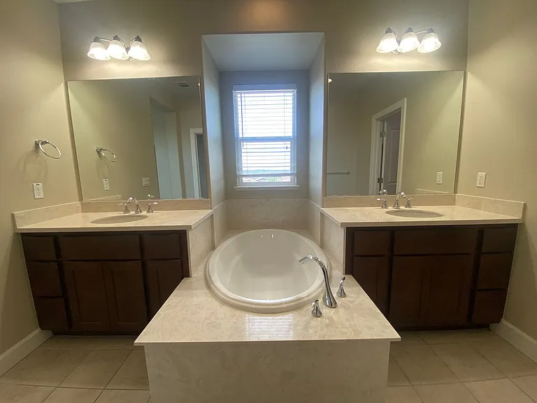 2600 Whitehorse Way — Photo 18