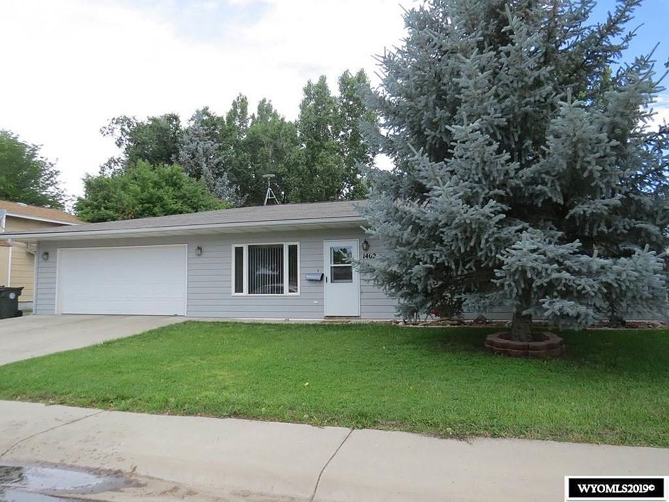 1st image of 1402 E Sunset Dr