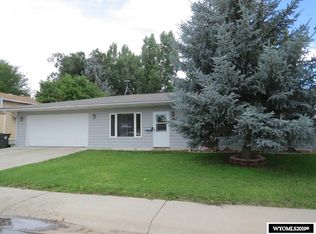 1402 E Sunset Dr, Riverton, WY 82501