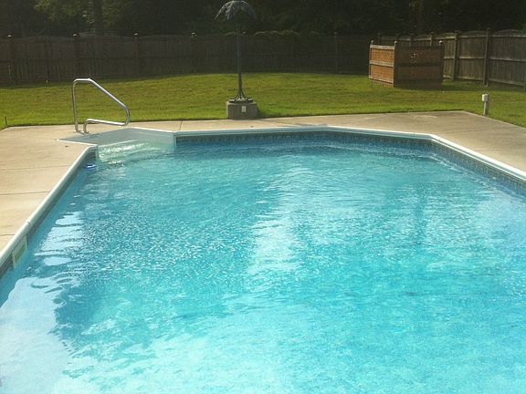  16 x 32 walk-in Pool
