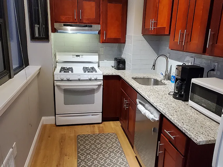 1016 Cherry St — Photo 7