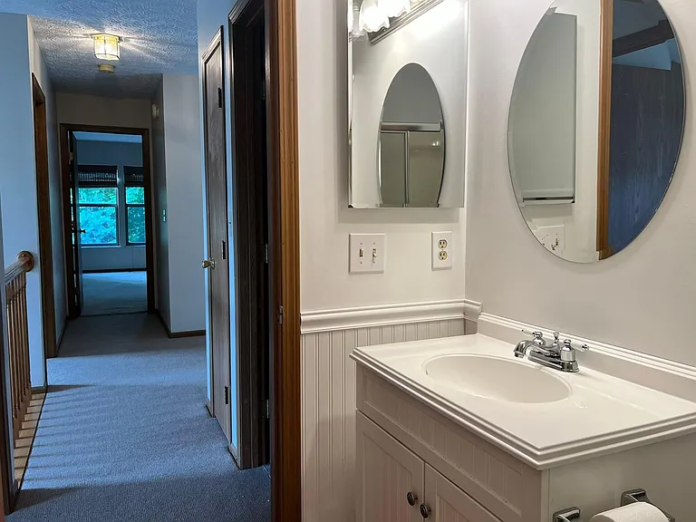 758 N Starr Dr — Photo 40