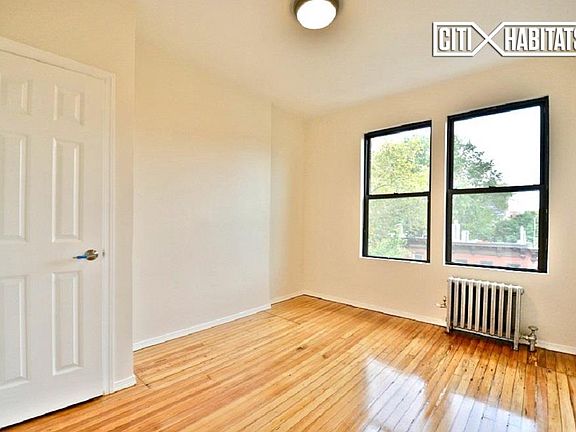 4th image of 243 13th St APT 20