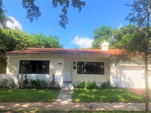 Single family home with one car garage