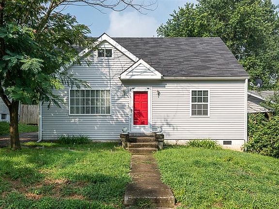 2nd image of 228 Elmwood Dr