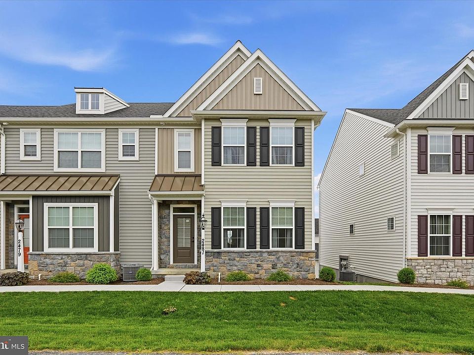 1st image of 2481 Artesian Way